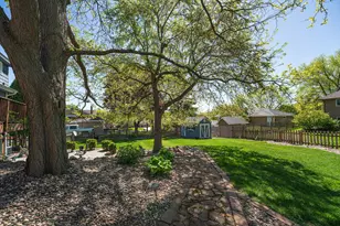 613 Chicago Dr, Burnsville, MN 55306 - Photo 45