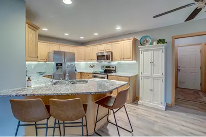 15 Baillon Lane, Saint Mary's Point, MN 55043 - Photo 5