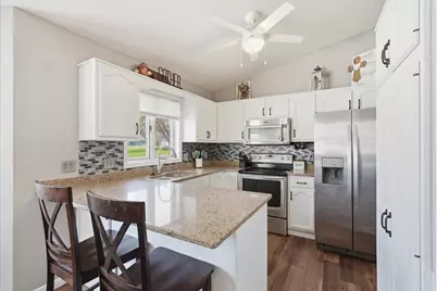 269 E Sunset Lane, Ellsworth, WI 54011 - Photo 7