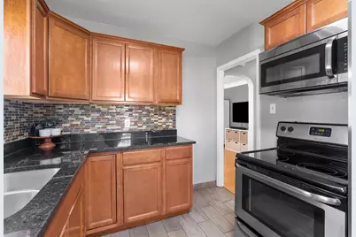 1809 Hyacinth Avenue E, Saint Paul, MN 55119 - Photo 9