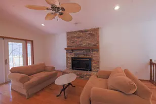 1204 Carlson Lake Ln, Eagan, MN 55123 - Photo 9