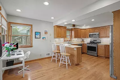 629 Saratoga Street S, Saint Paul, MN 55116 - Photo 3