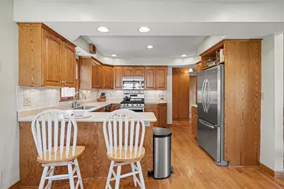 629 Saratoga Street S, Saint Paul, MN 55116 - Photo 9