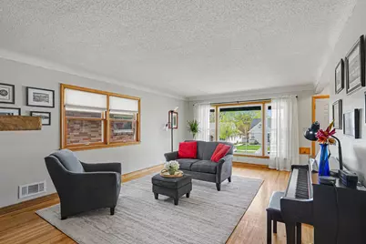 629 Saratoga Street S, Saint Paul, MN 55116 - Photo 5