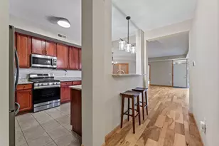 825 Berry St, Saint Paul, MN 55114 - Photo 19