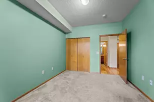 825 Berry St, Saint Paul, MN 55114 - Photo 31