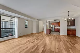 825 Berry St, Saint Paul, MN 55114 - Photo 9