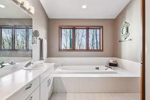 11620 Vista Dr, Hopkins, MN 55343 - Photo 19