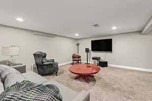 817 Vincent Ave N, Minneapolis, MN 55411 - Photo 9