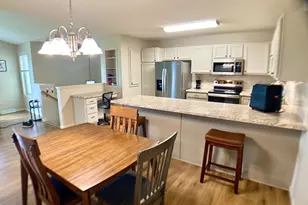 1053 Prairieview Dr SW, Hutchinson, MN 55350 - Photo 9