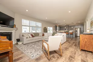 1716 Rainier Dr, Shakopee, MN 55379 - Photo 19