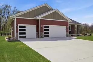 2075 13th St NW, Faribault, MN 55021 - Photo 3