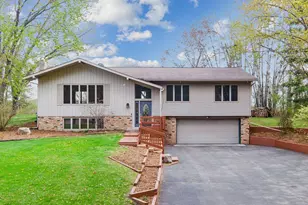 365 Casperson Dr, Hudson, WI 54016 - Photo 3