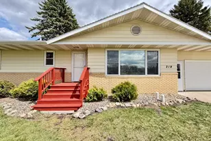 219 9th Ave SE, Elbow Lake, MN 56531 - Photo 3