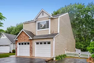5723 Donegal Dr, Shoreview, MN 55126 - Photo 3