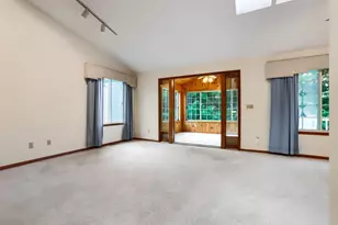 5723 Donegal Dr, Shoreview, MN 55126 - Photo 9