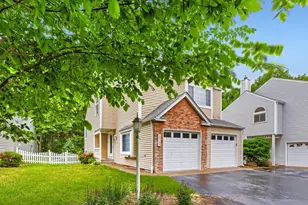 5723 Donegal Dr, Shoreview, MN 55126 - Photo 3