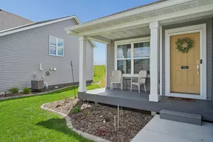 1515 Raymond Dr, Waconia, MN 55387 - Photo 3