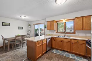 14620 Hayes Rd, Apple Valley, MN 55124 - Photo 11
