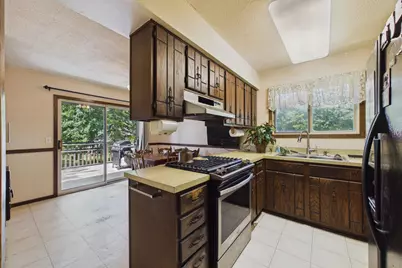 6006 Lower 131st Street Court, Apple Valley, MN 55124 - Photo 11
