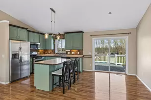 13556 355th St, Lindstrom, MN 55045 - Photo 3