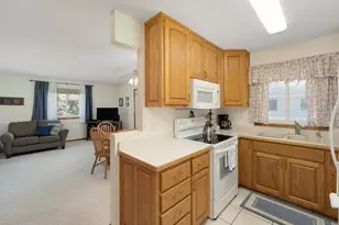 11135 Drake St NW, Coon Rapids, MN 55433 - Photo 9