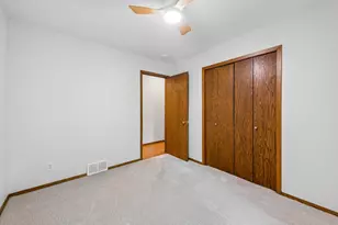 4860 Kingsberry Ln, Minnetonka, MN 55345 - Photo 17