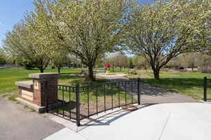 1052 County Road B W, Roseville, MN 55113 - Photo 23