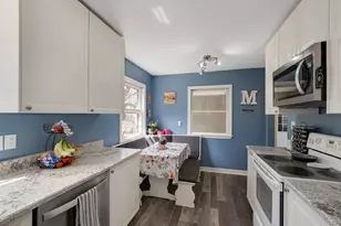 1052 County Road B W, Roseville, MN 55113 - Photo 3