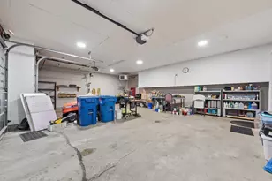 8922 Quinwood Ln N, Maple Grove, MN 55369 - Photo 31