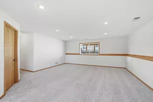 932 S Chestnut St, Belle Plaine, MN 56011 - Photo 15
