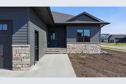 4257 Pine Parkway S, Fargo, ND 58104 - Photo 3