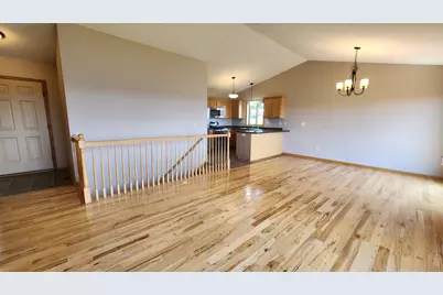 2136 Ashland Drive NW, Rochester, MN 55901 - Photo 5
