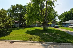 122 5th St, Clinton, MN 56225 - Photo 3