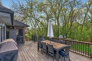 1289 Castle Ct, Golden Valley, MN 55427 - Photo 49