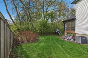 1289 Castle Ct, Golden Valley, MN 55427 - Photo 51