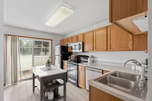 6276 158th St W, Apple Valley, MN 55124 - Photo 5