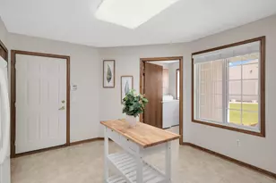 14526 Eureka Ct, Apple Valley, MN 55124 - Photo 13