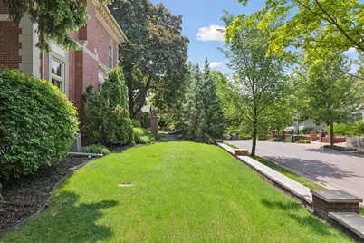 1721 Mount Curve Avenue, Minneapolis, MN 55403 - Photo 121