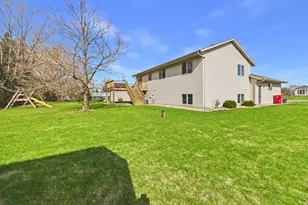 2646 Lois Ln SE, Alexandria, MN 56308 - Photo 3