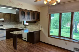 410 14th St W, Hastings, MN 55033 - Photo 11