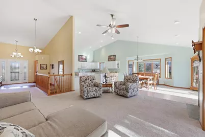 2622 Wheatland Drive S, Fargo,  58103 - Photo 9