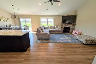 1401 W Fairview Ave, Olivia, MN 56277 - Photo 9