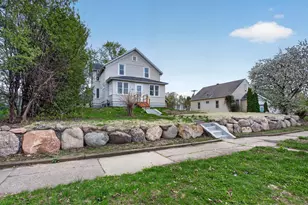 1806 Sherwood Ave, Saint Paul, MN 55119 - Photo 1
