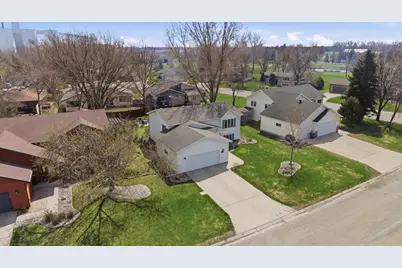 2400 Fairway Drive, Moorhead, MN 56560 - Photo 29