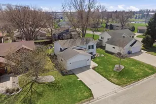 2400 Fairway Dr, Moorhead, MN 56560 - Photo 29