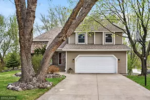 5266 Lakeview Ave, White Bear Township, MN 55110 - Photo 3