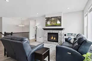10250 Arrowwood Path, Woodbury, MN 55129 - Photo 7