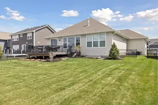 10250 Arrowwood Path, Woodbury, MN 55129 - Photo 39