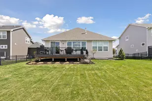 10250 Arrowwood Path, Woodbury, MN 55129 - Photo 37